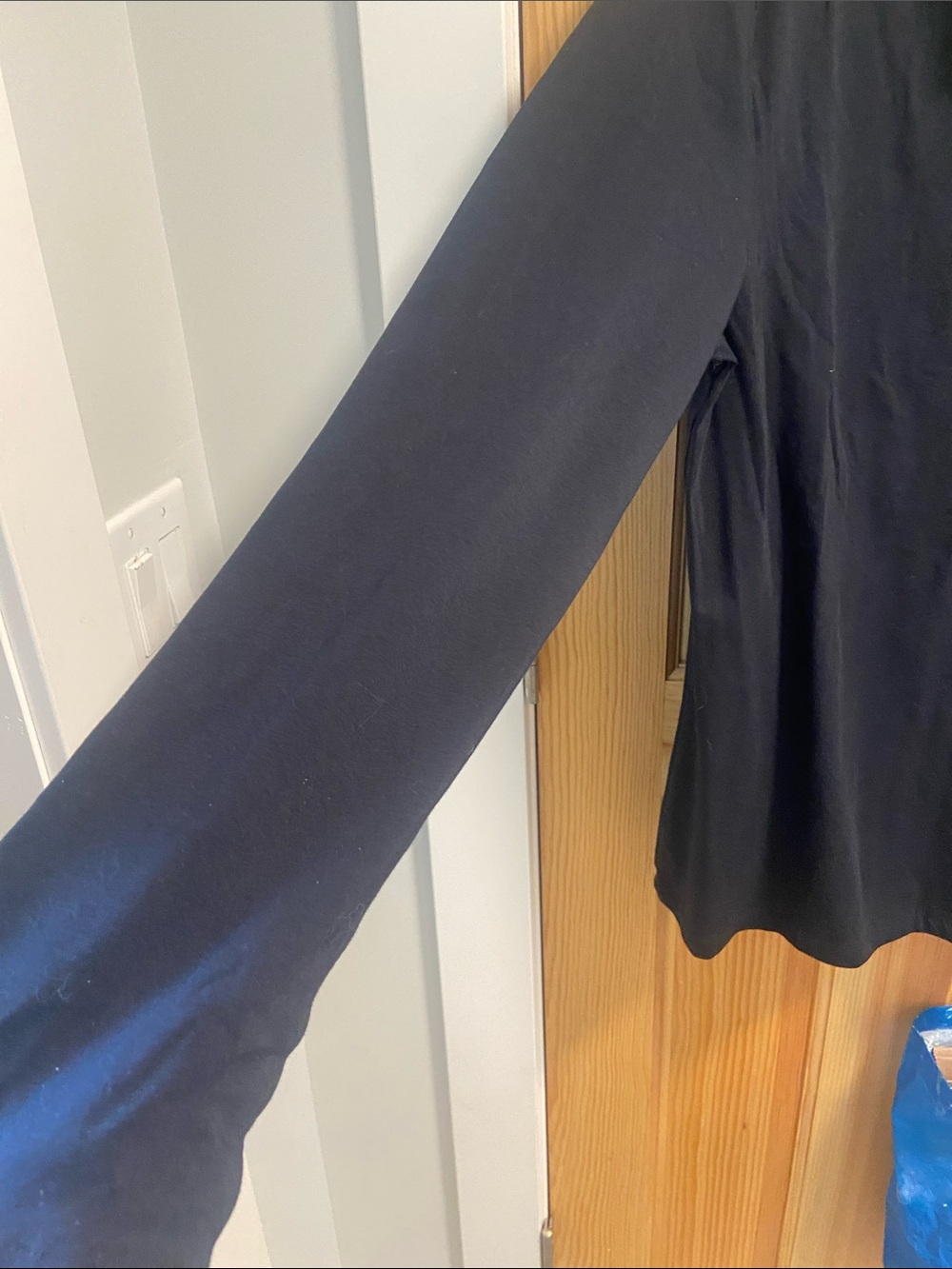Serra Black Long Sleeve Tunic Top - Picture 3 of 4